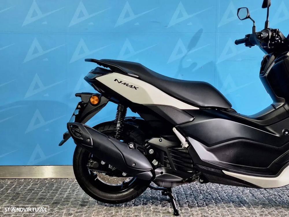 Yamaha NMAX - 4