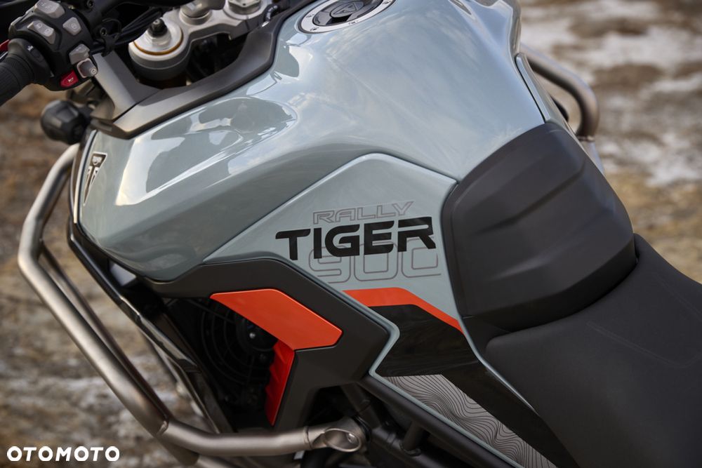 Triumph Tiger - 12