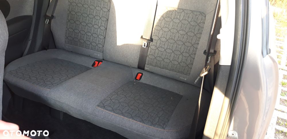 Opel Corsa 1.4 16V Color Elegance - 10