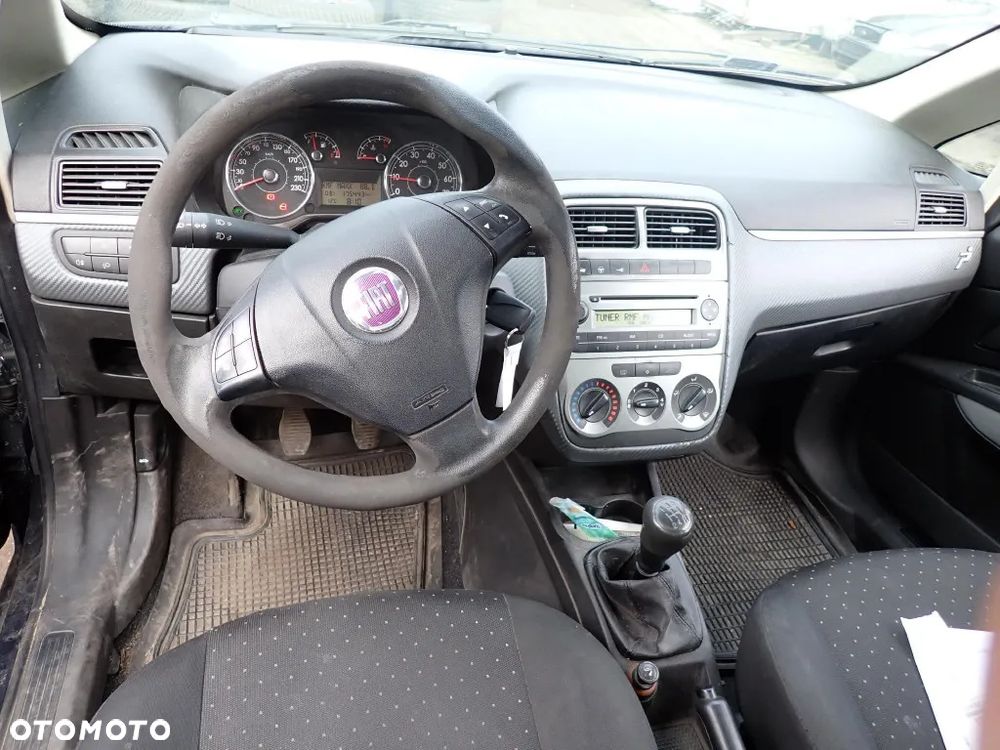 CZĘSCI - Fiat Grande Punto 1,3JTD 75KM 199A2000 HB 3D 5B LAKIER 475/A 2006r. INDEX - 9423 - 9