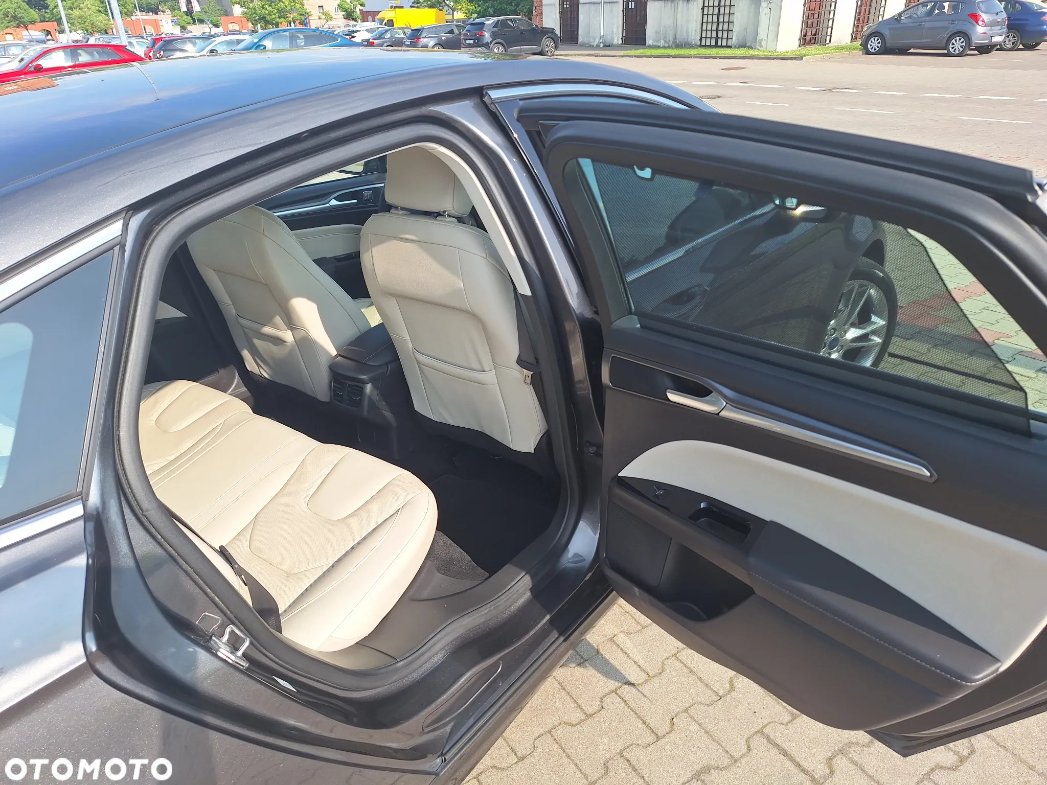 Ford Mondeo 2.0 TDCi Bi-Turbo PowerShift-Aut Titanium - 2