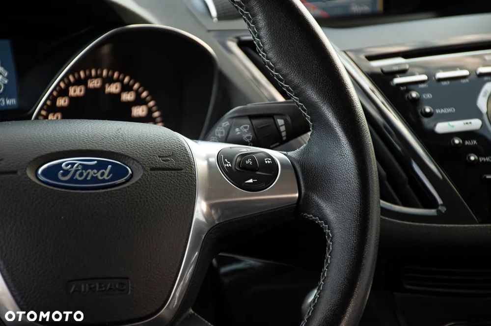 Ford Kuga 2.0 TDCi Individual MPS6 - 26