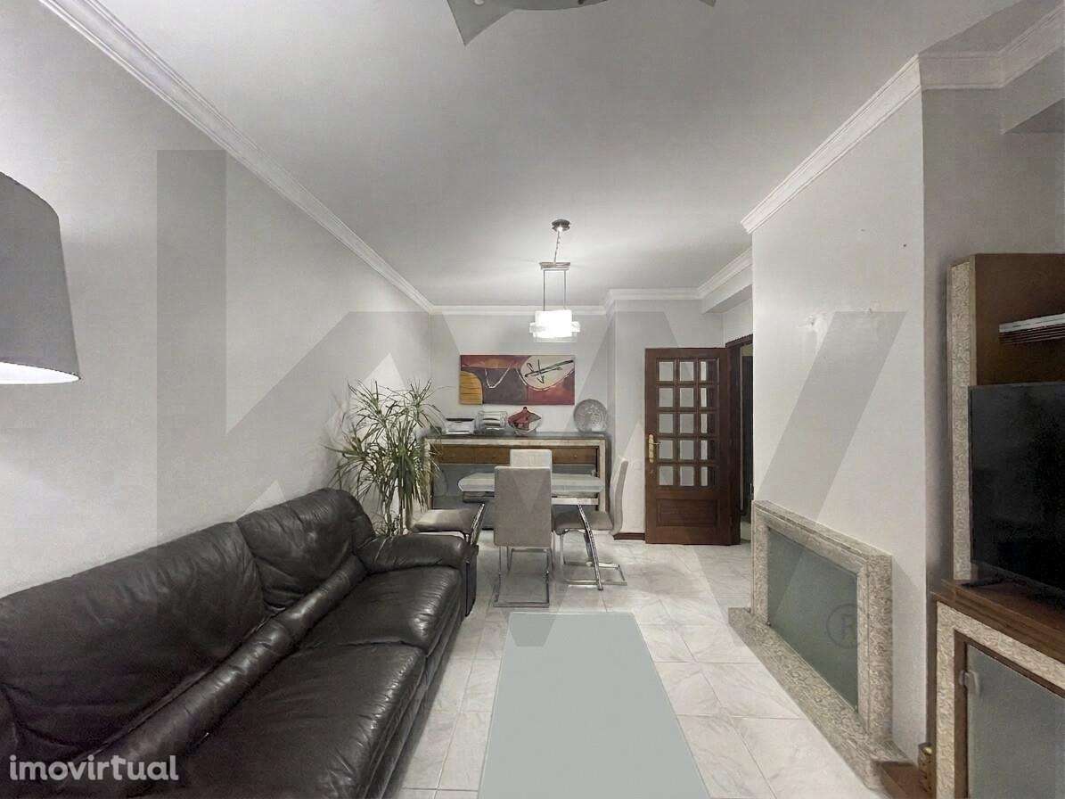 Apartamento T2+1 na Av. Renato Araújo (S. João da Madeira) - Grande imagem: 3/21