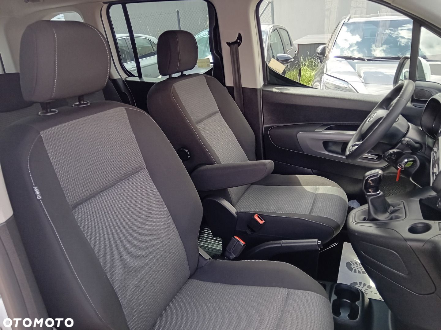 Toyota Proace City Verso 1.5 D-4D Business - 32