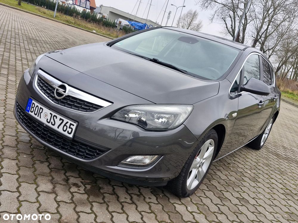 Opel Astra 1.4 T Cosmo - 25