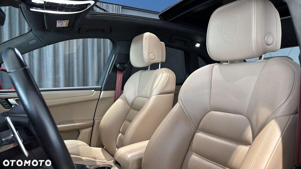 Porsche Macan Standard - 12