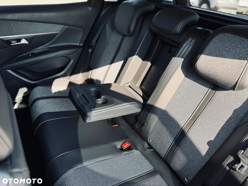 Peugeot 3008 1.2 PureTech Allure S&S - 15
