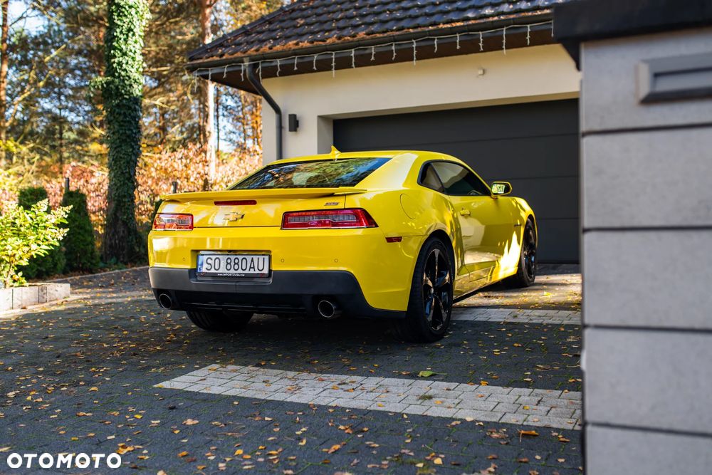 Chevrolet Camaro - 12