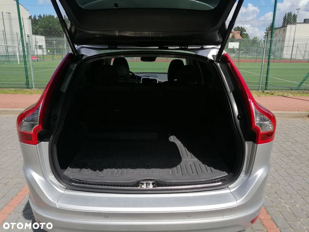 Volvo XC 60 T5 AWD Momentum EU6 - 10