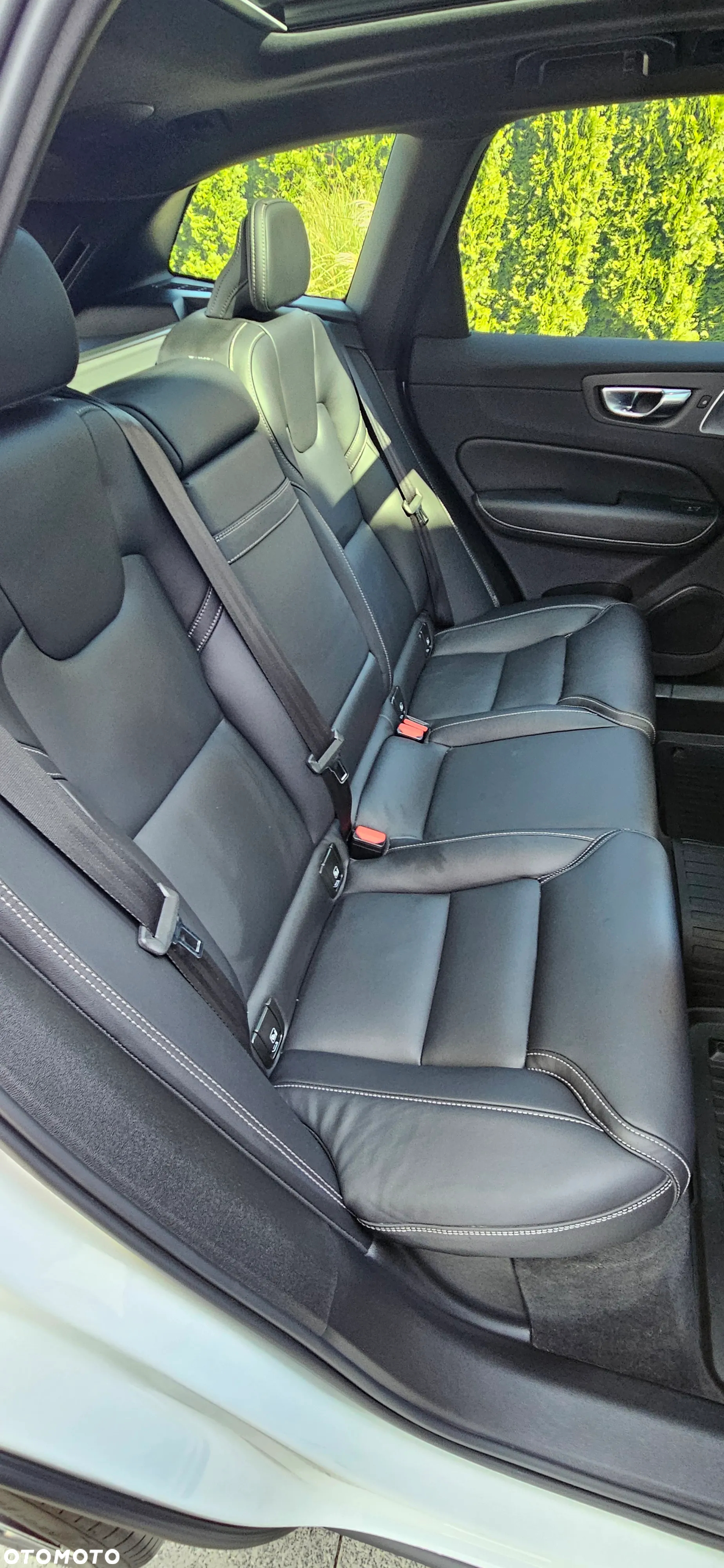 Volvo XC 60 B4 B R-Design - 21