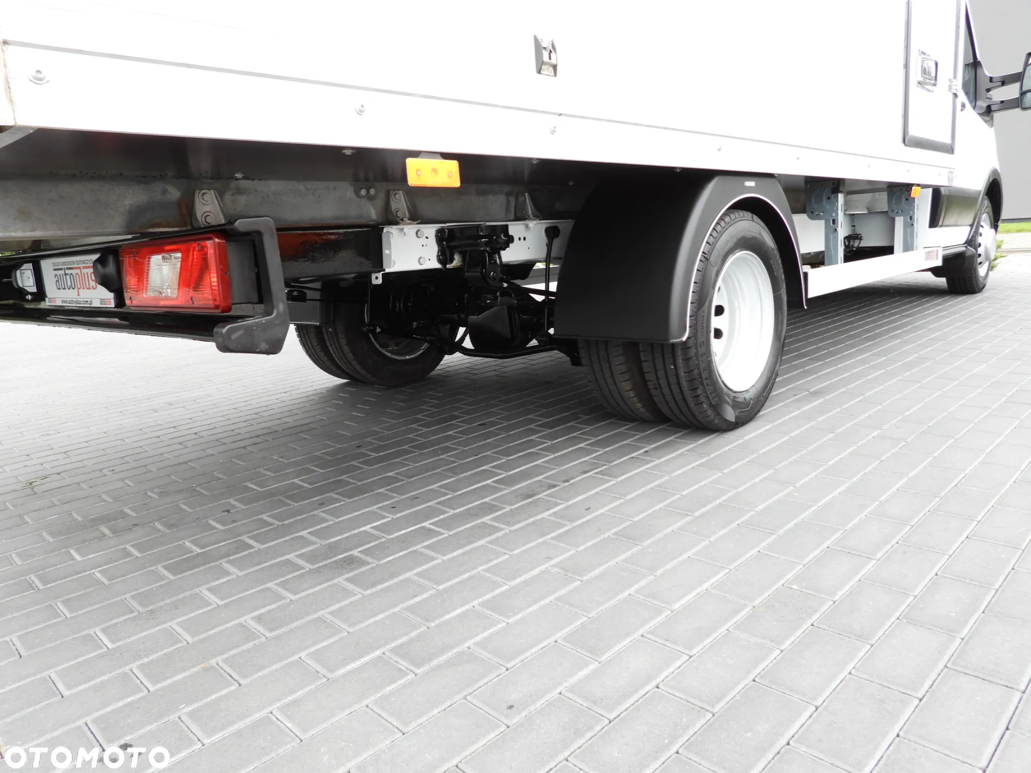 Ford TRANSIT KONTENER / CHŁODNIA 5*C / TEMPOMAT LEDY BLIŹNIACZE KOŁA KLIMATYZACJA 130KM [ U89312 ] - 19