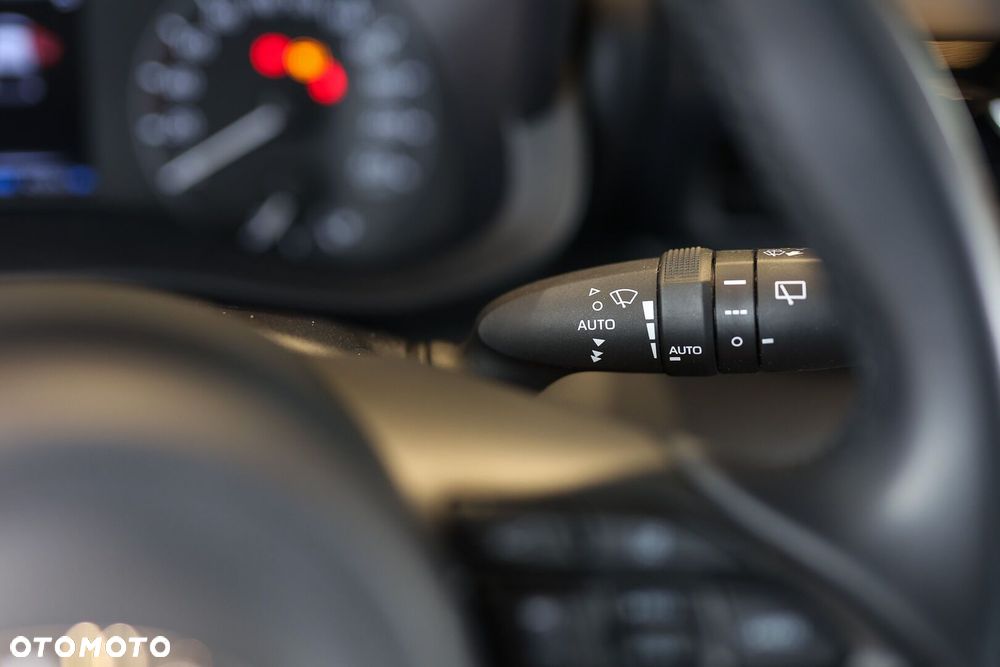 Toyota Yaris - 32