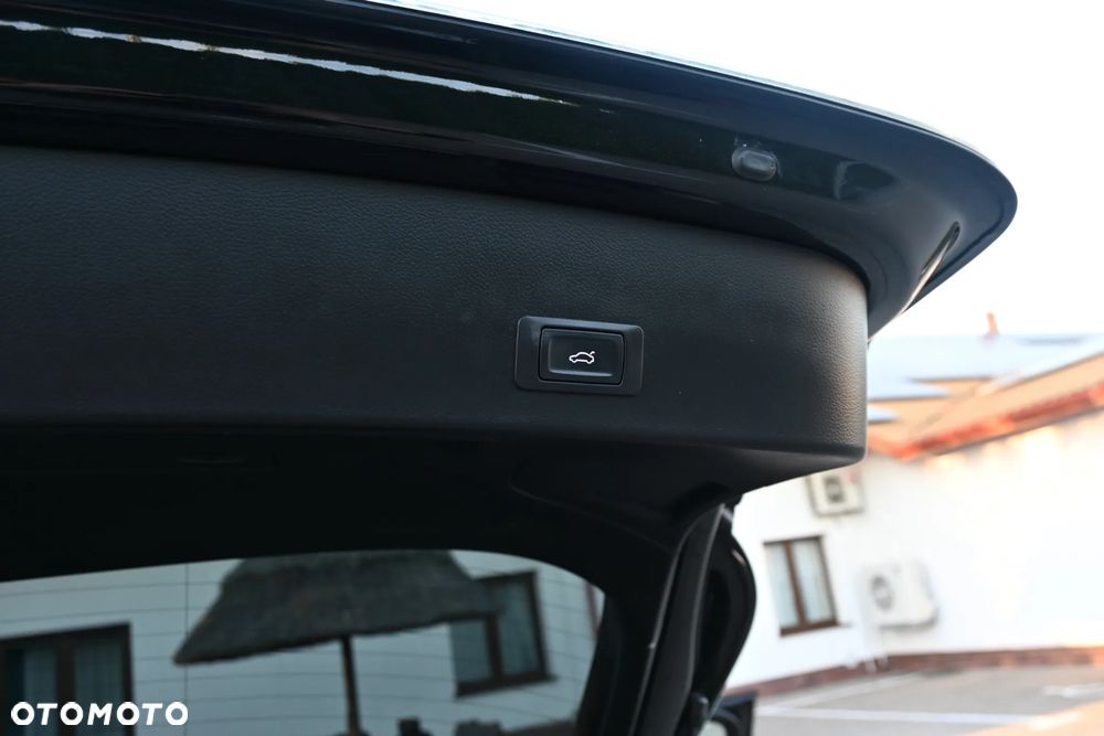 Audi A6 Avant 2.0 TDI Ultra S tronic - 40