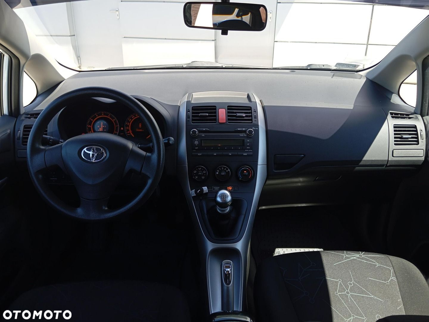 Toyota Auris 1.33 VVT-i Terra - 19