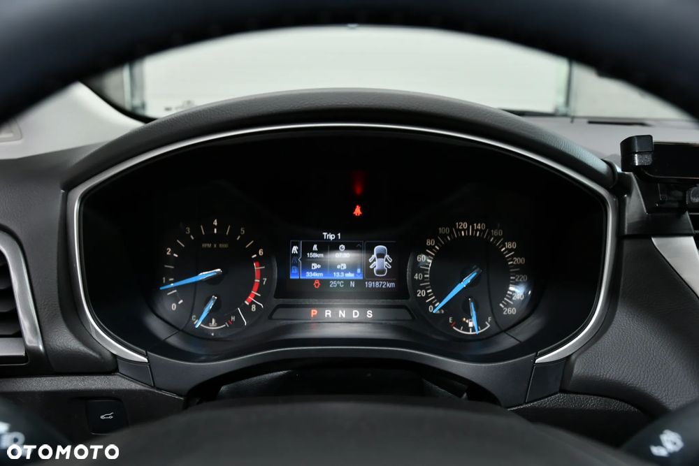 Ford Fusion - 22