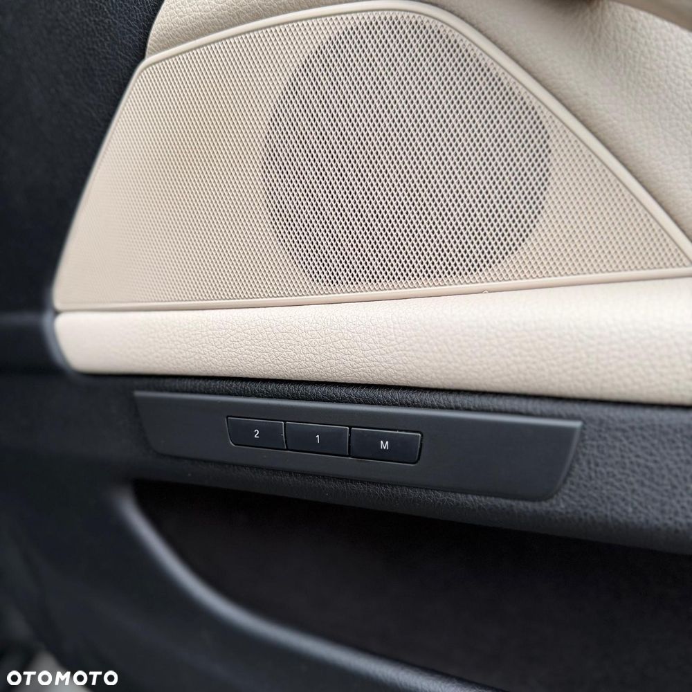 BMW Seria 5 525d xDrive Sport-Aut Modern Line - 15