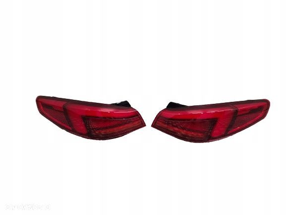 BMW F44 LAMPA TYŁ PRAWA LEWA EU 7465465 7465466 - 1