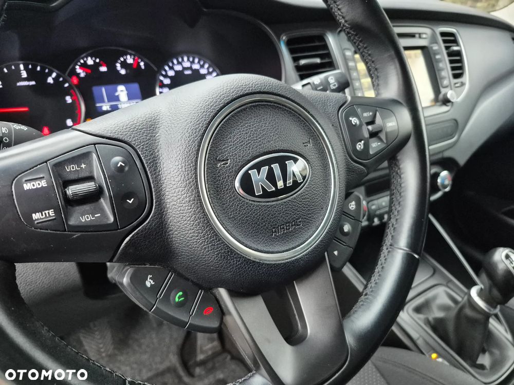 Kia Carens 1.7 CRDi 115 Dream-Team Edition - 12