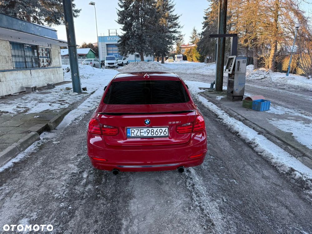 BMW Seria 3 335i Sport Line - 8