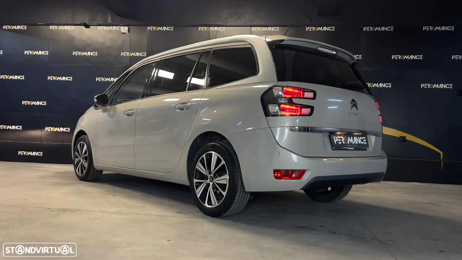 Citroën C4 Grand Picasso e-HDi 115 Intensive - 19