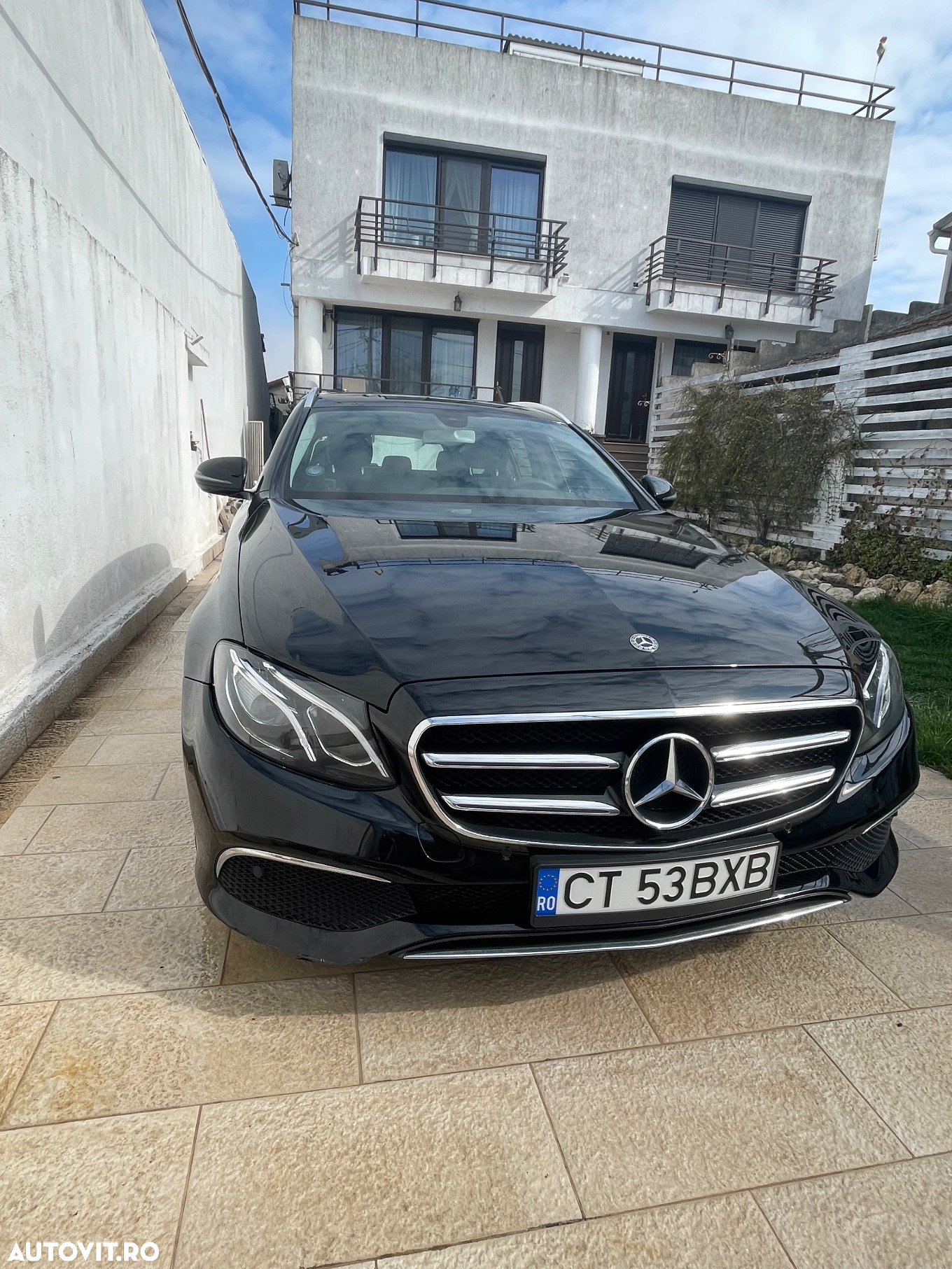 Mercedes-Benz E 200 d T 9G-TRONIC Exclusive - 3