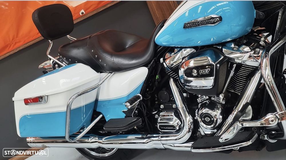 Harley-Davidson FLHRCI Ultra Glide / Street Pack - 9