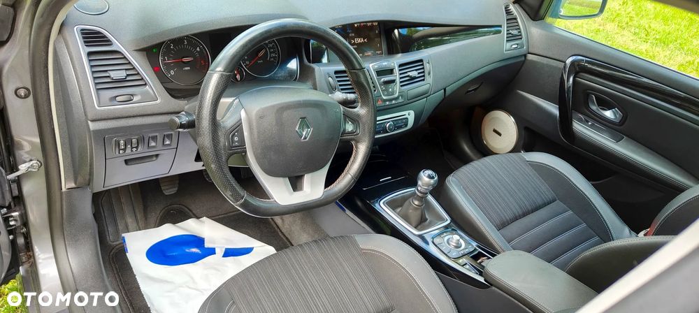 Renault Laguna dCi 150 FAP Start-Stop Bose Edition - 23