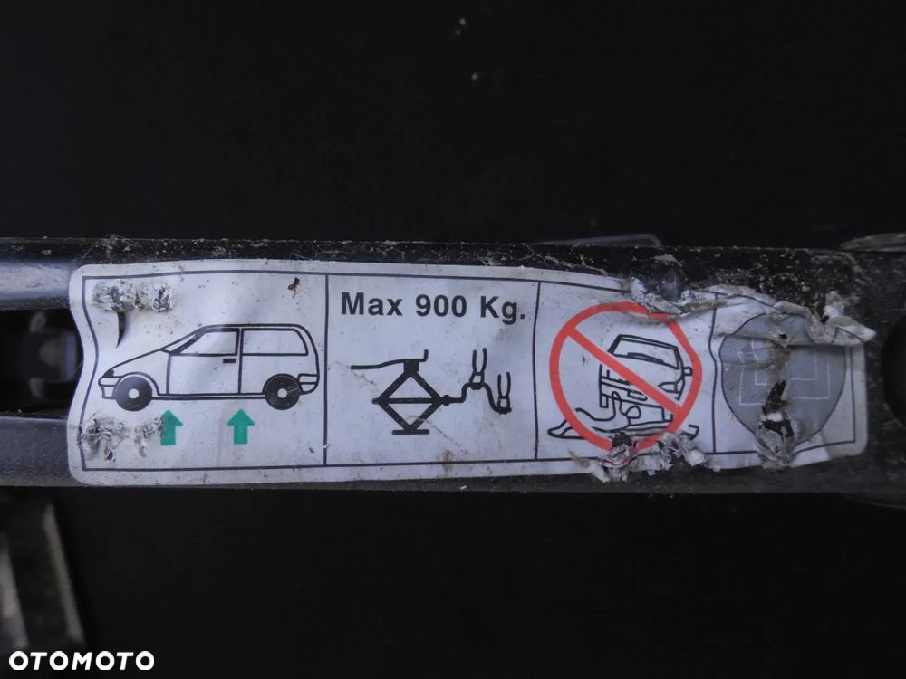FIAT ALFA 147 LANCIA LYBRA ZESTAW WKŁAD KOŁA PODNOŚNIK TRAPEZOWY LEWAREK 900KG KLUCZ NASADOWY 17 - 7