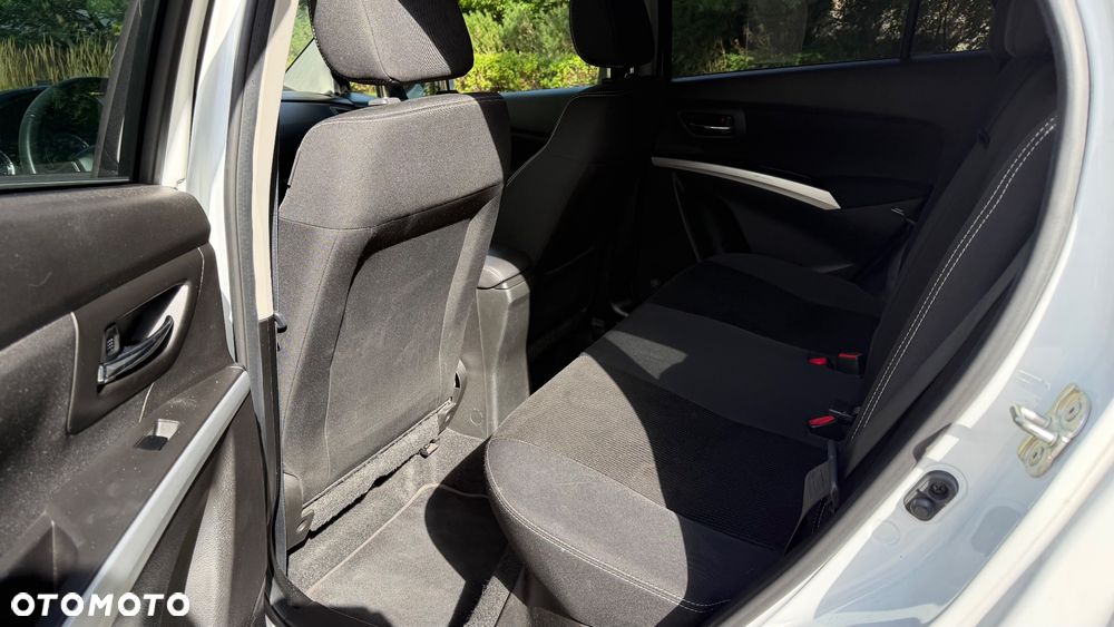 Suzuki S-Cross - 12