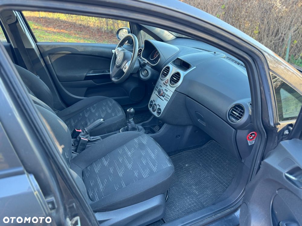 Opel Corsa 1.2 16V Enjoy - 11