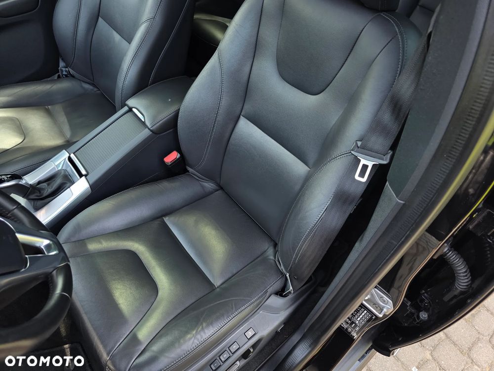 Volvo XC 60 D4 Geartronic Summum - 19