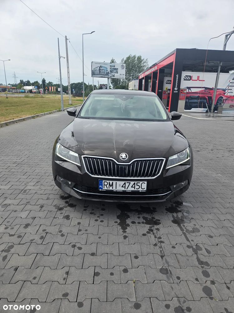 Skoda Superb 2.0 TDI L&K DSG - 2