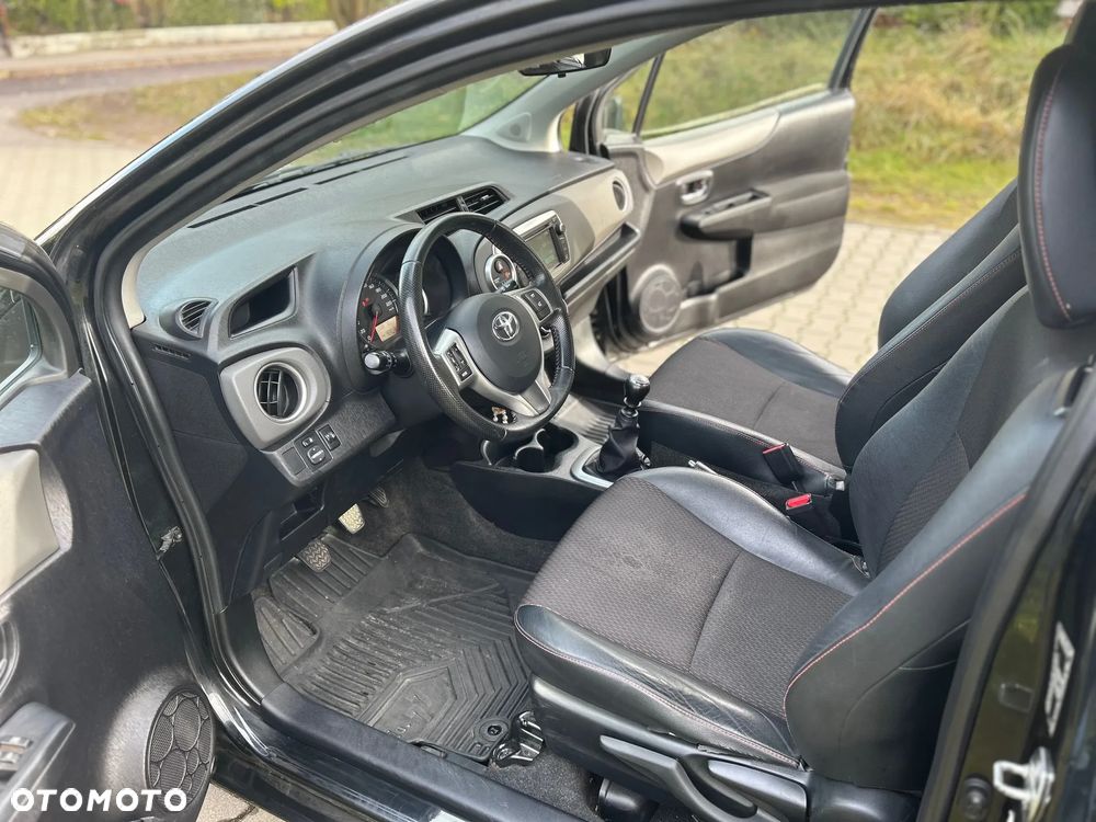 Toyota Yaris 1.4 D-4D Premium - 14