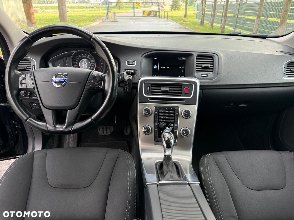 Volvo V60 D4 Geartronic Edition - 13