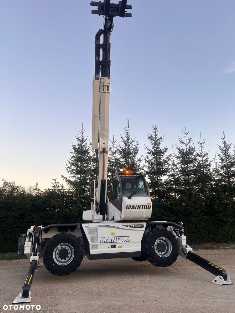 Manitou 2150 Mrt MANITOU ŁADOWARKA TELESKOPOWA Roto  widły kosz PILOT do sterowania  2016/17 1840 2540 2550 kolor od nowości biały Mercedes silnik - 31