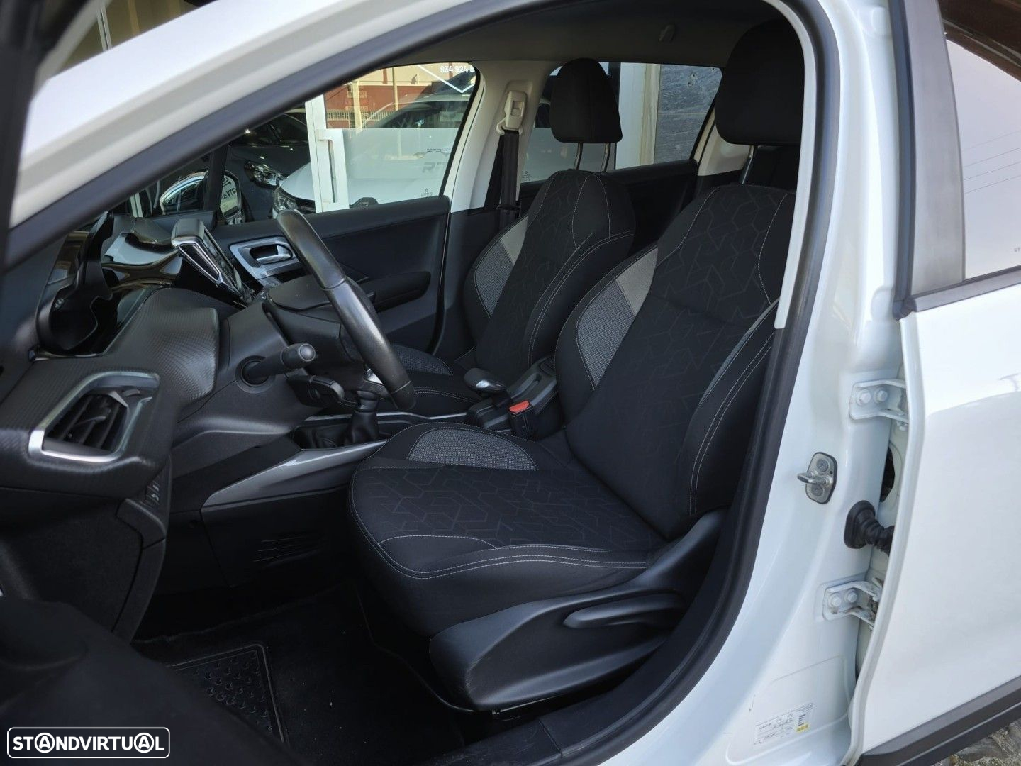 Peugeot 2008 1.2 PureTech Active - 7
