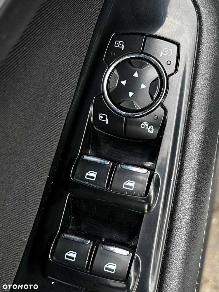 Ford S-Max 2.0 TDCi Titanium PowerShift - 18