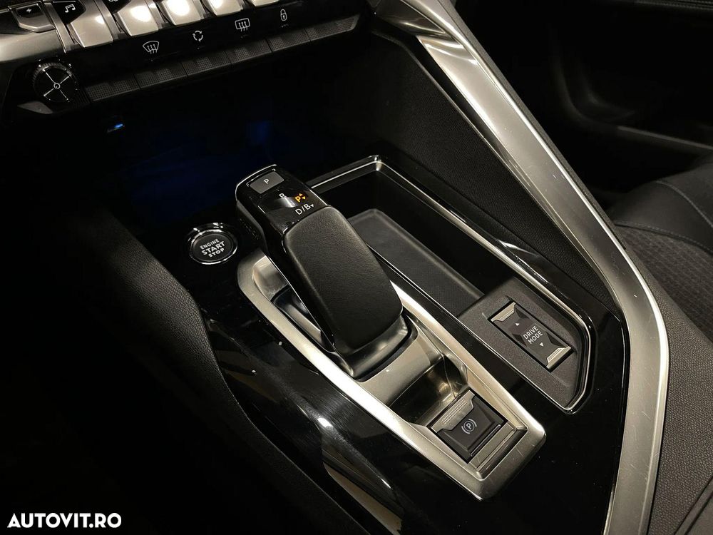 Peugeot 3008 225 e-EAT8 Allure Pack - 30