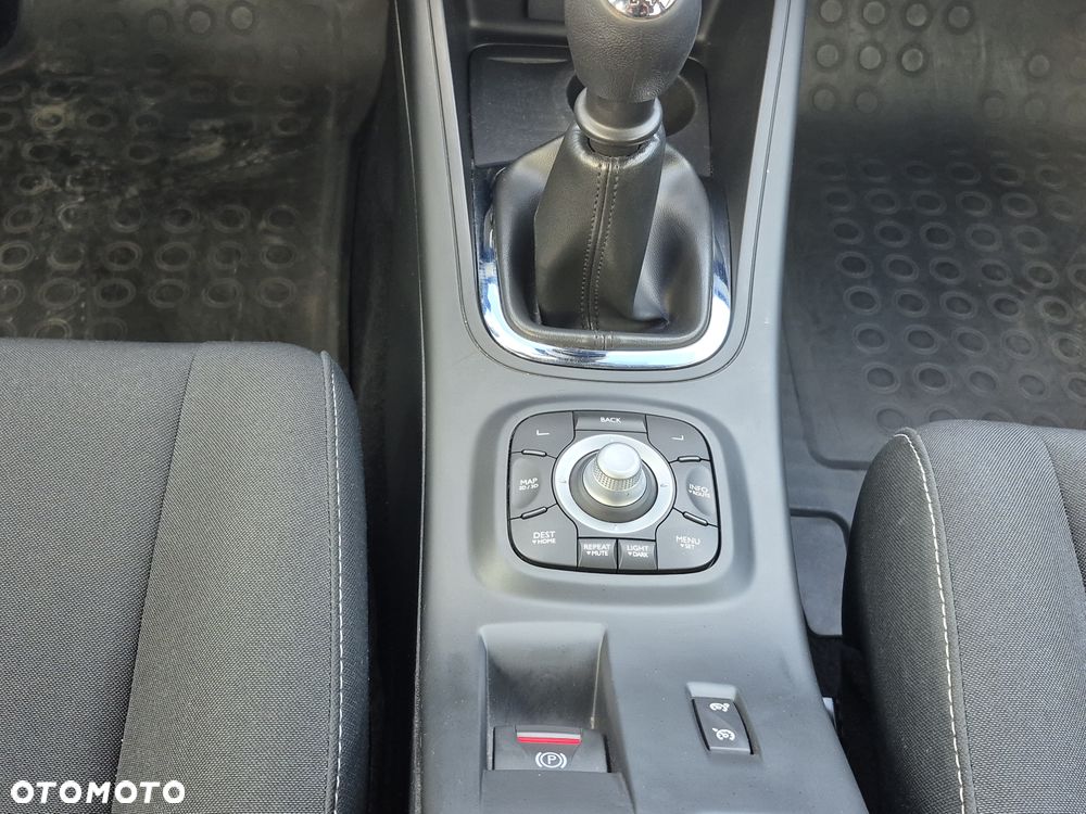 Renault Megane ENERGY TCe 130 Start & Stop Bose Edition - 20