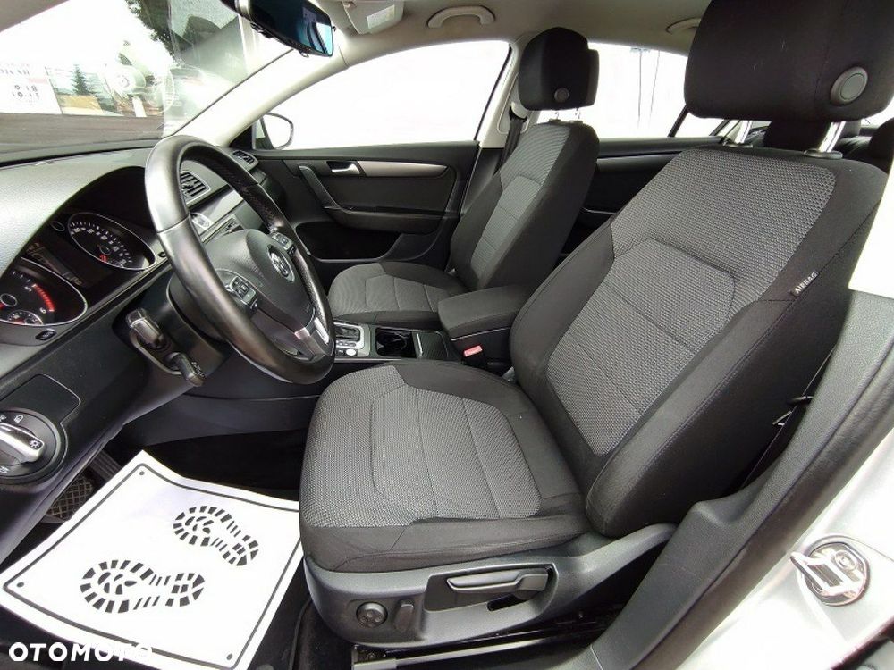 Volkswagen Passat - 9