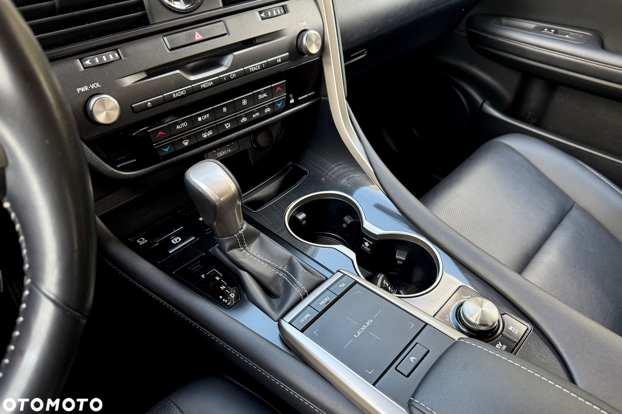 Lexus RX 450h Business Edition - 15
