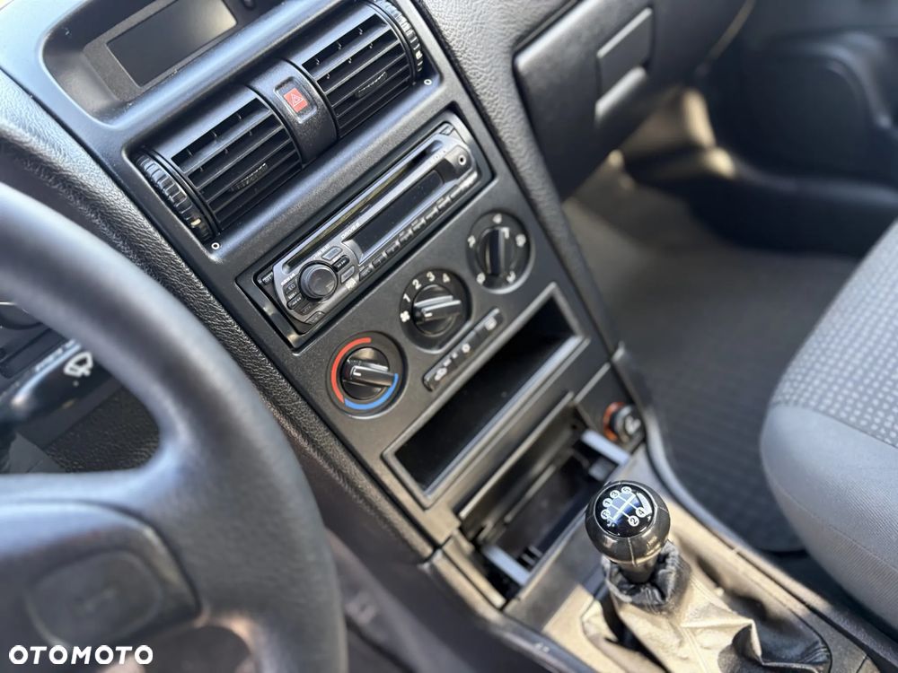 Opel Astra 1.4 Start - 9