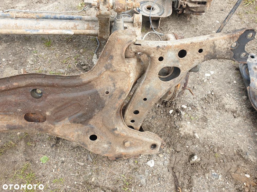 WÓZEK SANKI KOŁYSKA TOYOTA RAV4 II 2.0 D4D - 5