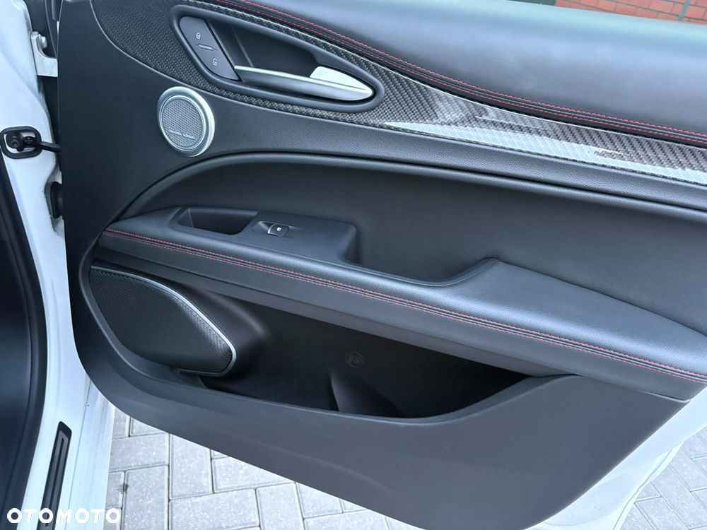 Alfa Romeo Stelvio 2.9 V6 Bi-Turbo Quadrifoglio Q4 - 17
