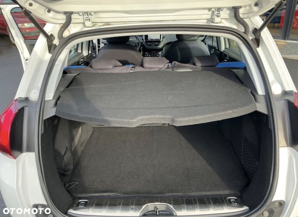 Peugeot 2008 1.2 Pure Tech GPF Allure S&S EAT6 - 8