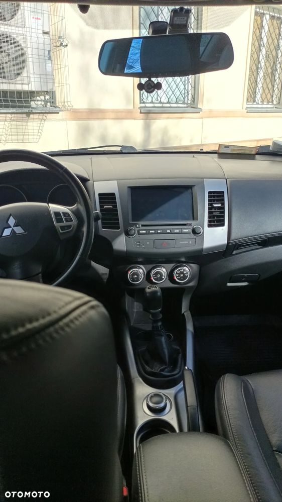 Mitsubishi Outlander 2.2 DID Intense EU5 - 19