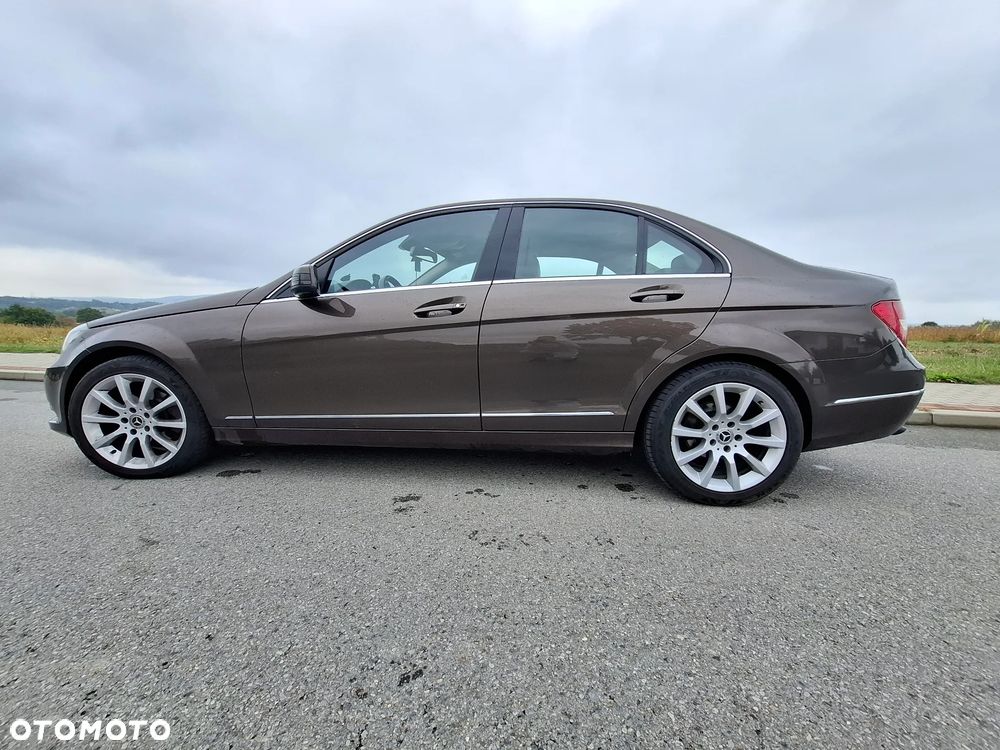 Mercedes-Benz Klasa C 250 CDI BlueEff Avantgarde - 6