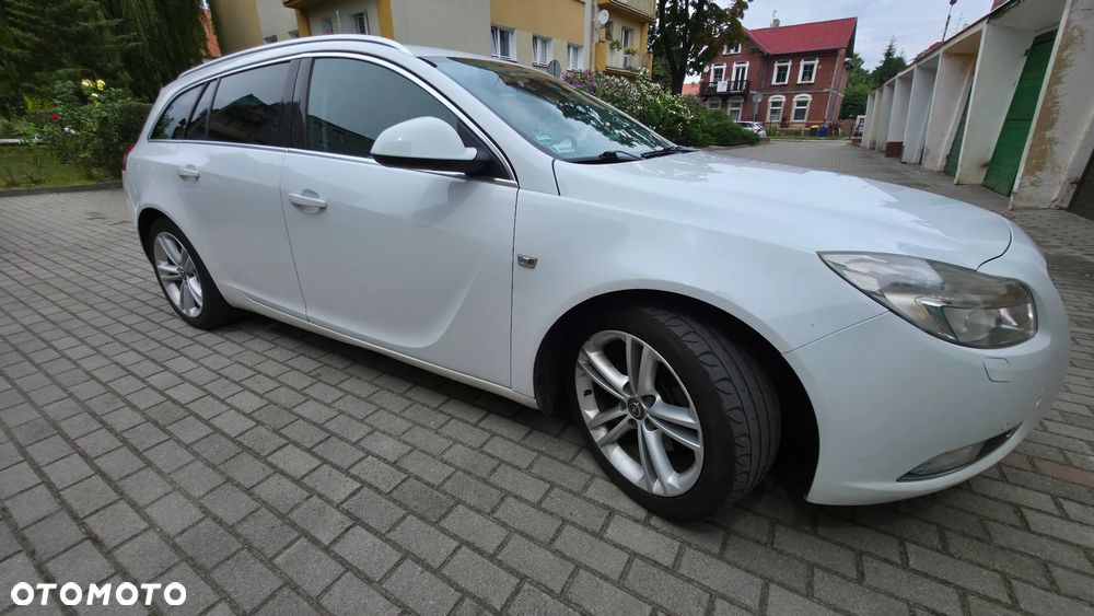 Opel Insignia 2.0 CDTI Sports Tourer - 1