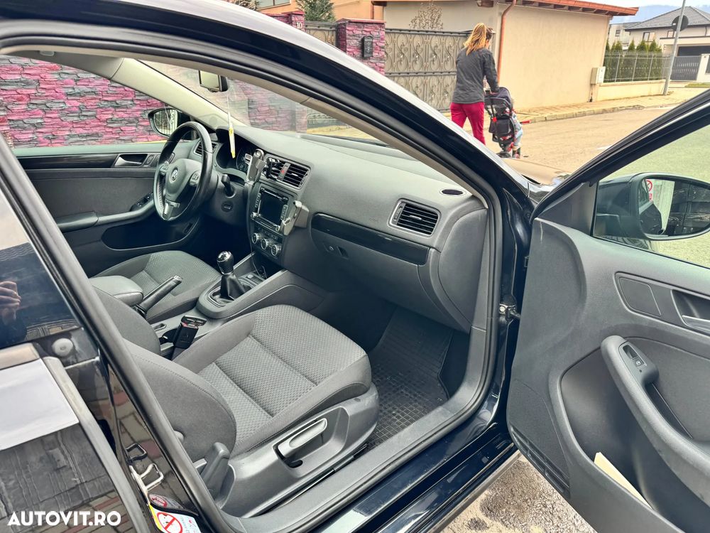 Volkswagen Jetta 1.6 TDI CR DPF Comfortline - 12