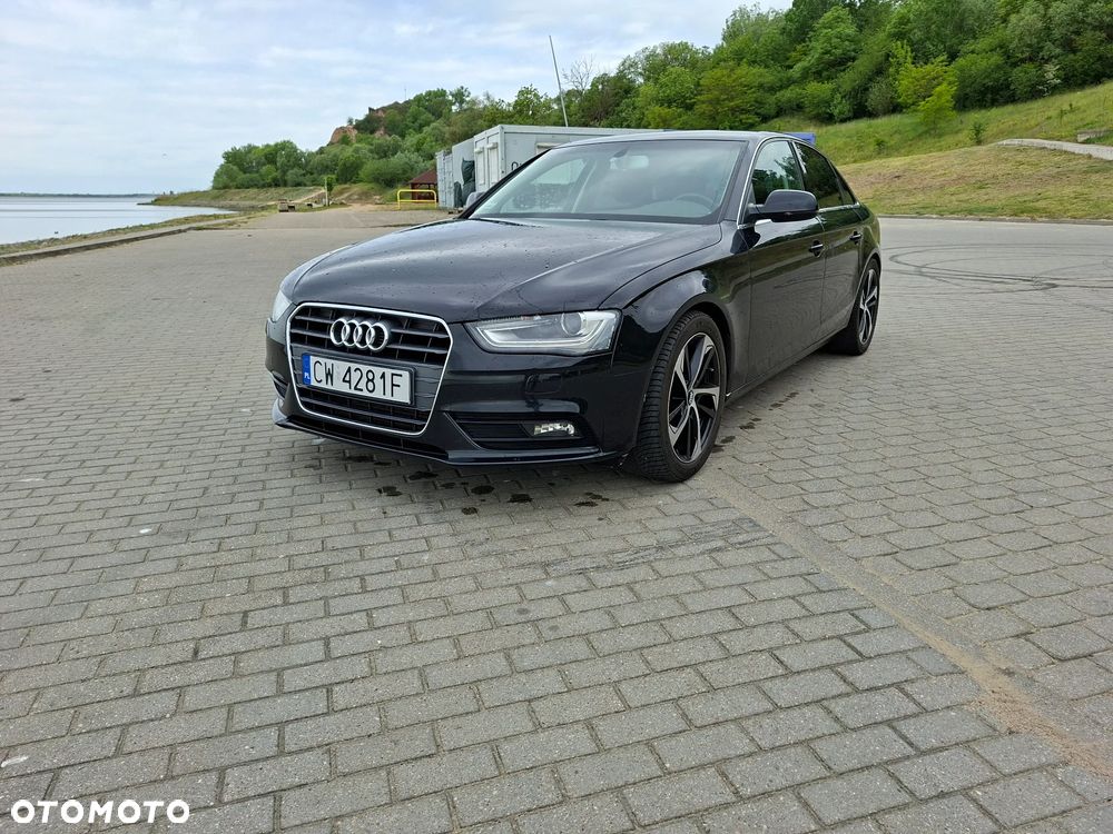 Audi A4 Limousine - 1